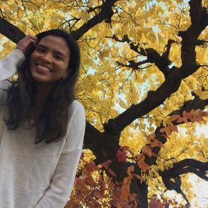 Meet your Posher, Valeria